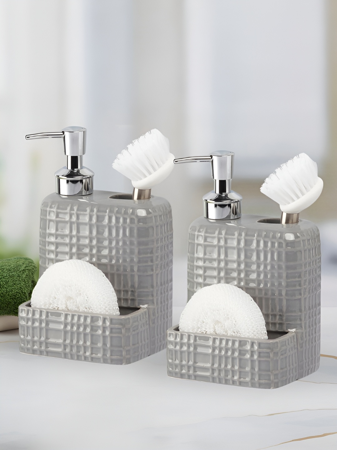 

Kookee Grey 2 Pieces Abstract Ceramic Soap Dispenser