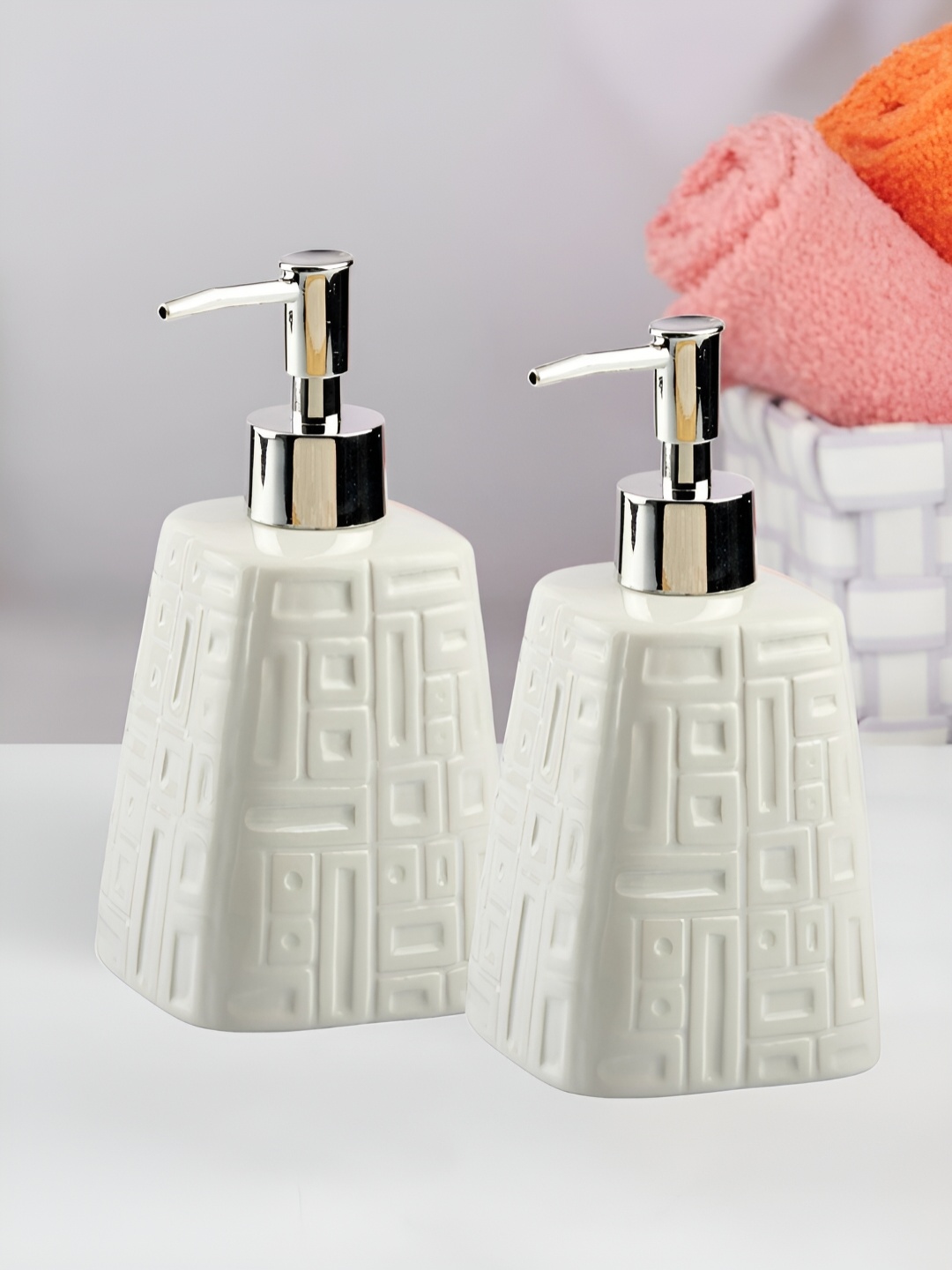 

Kookee White 2 Pieces Textured Ceramic Soap Dispensers 400 ml Each