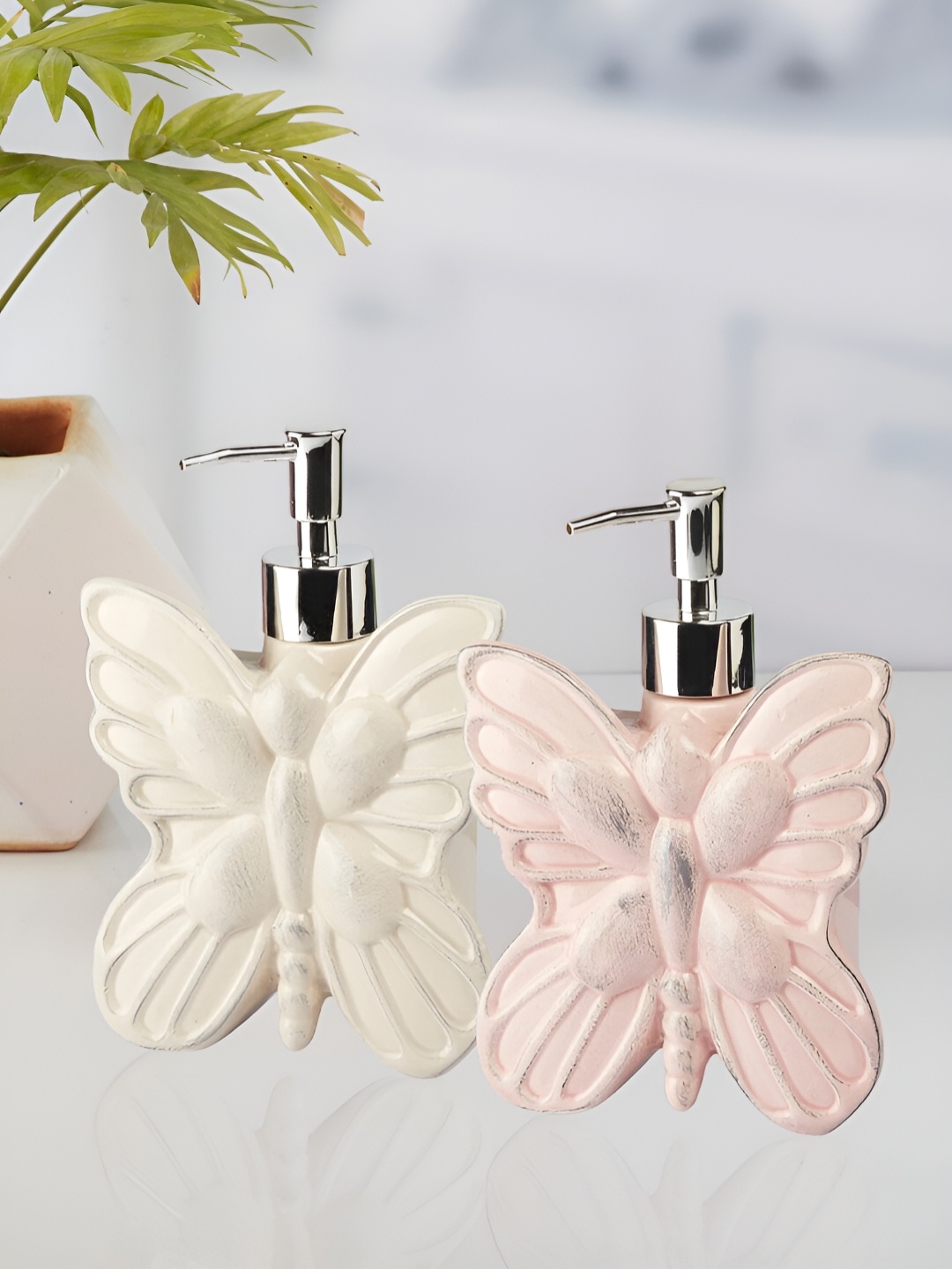 

Kookee Pink & White 2 Pieces Abstract Ceramic Soap Dispenser