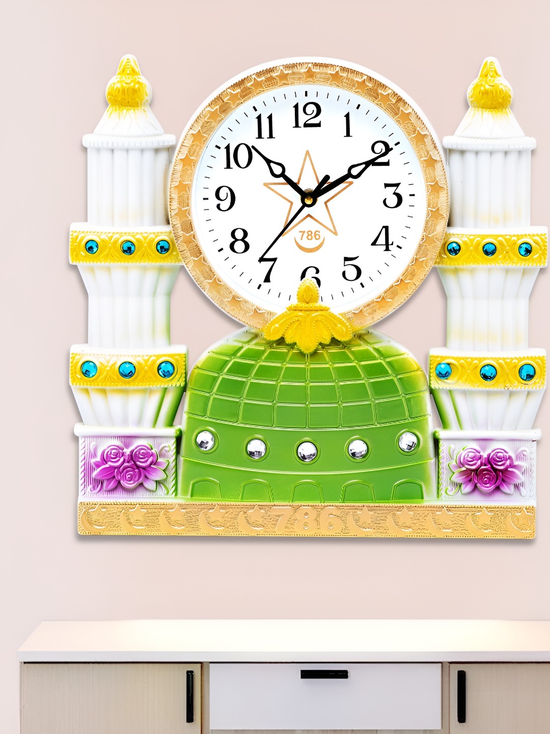 

Attractionz White & Green Textured Traditional Analogue Wall Clock
