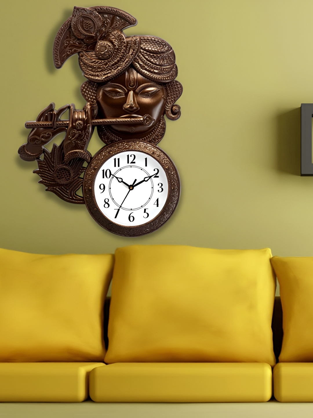

Attractionz Brown & White Round Textured Contemporary Wall Clock
