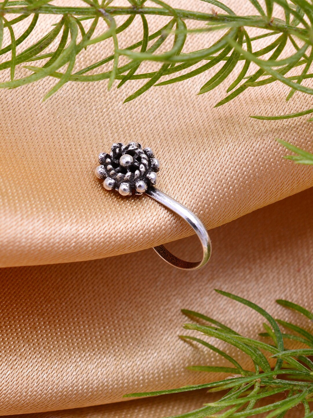 

Abhooshan 92.5 Sterling Silver Oxidized Stud Nosepin