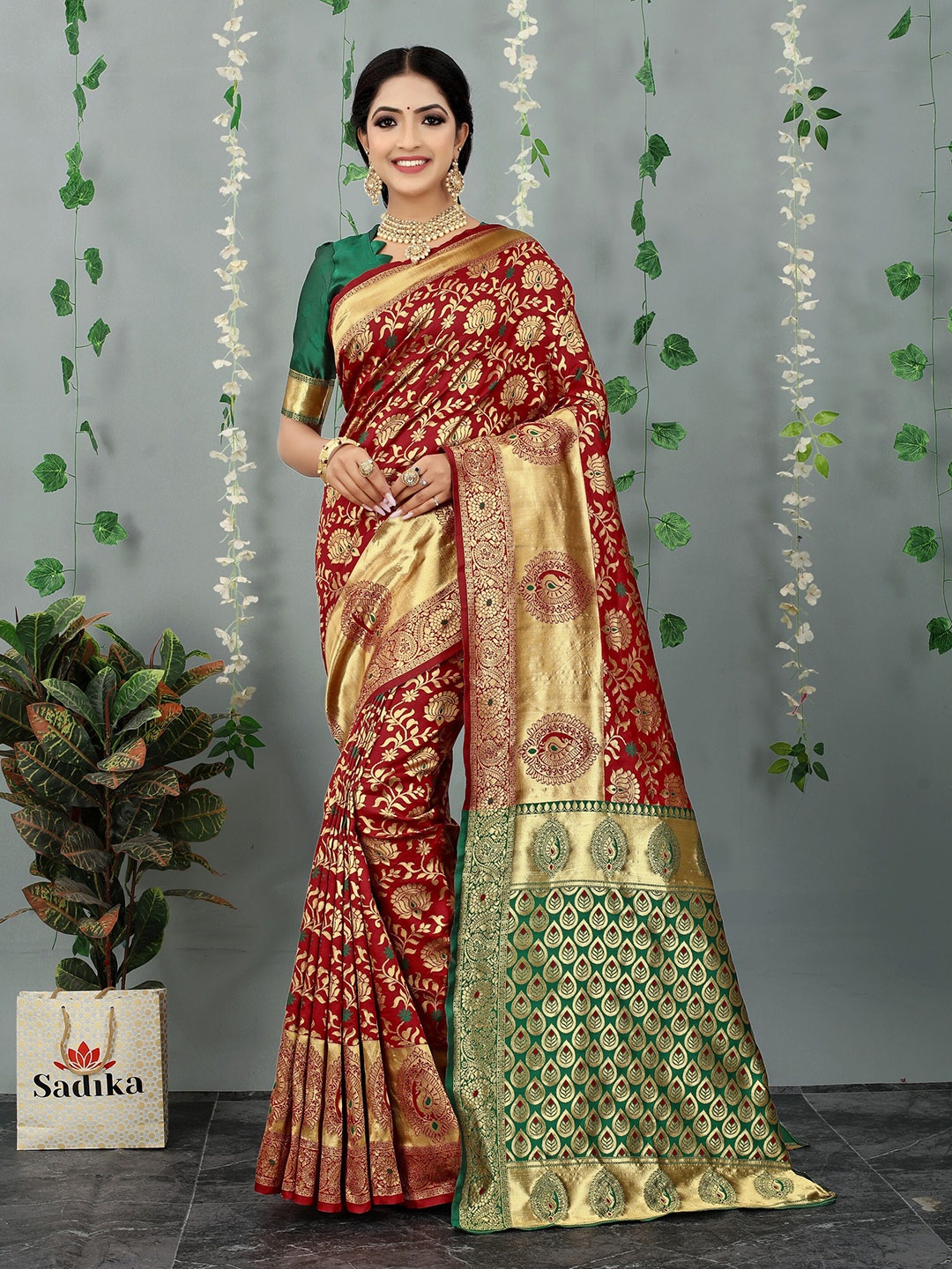 

Sadika Woven Design Zari Kanjeevaram Saree, Red