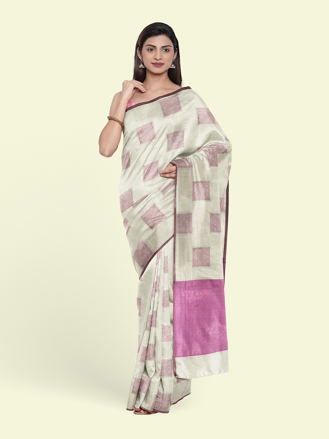 

Muskan Fashion Ethnic Motifs Woven Design Banarasi Saree, Cream