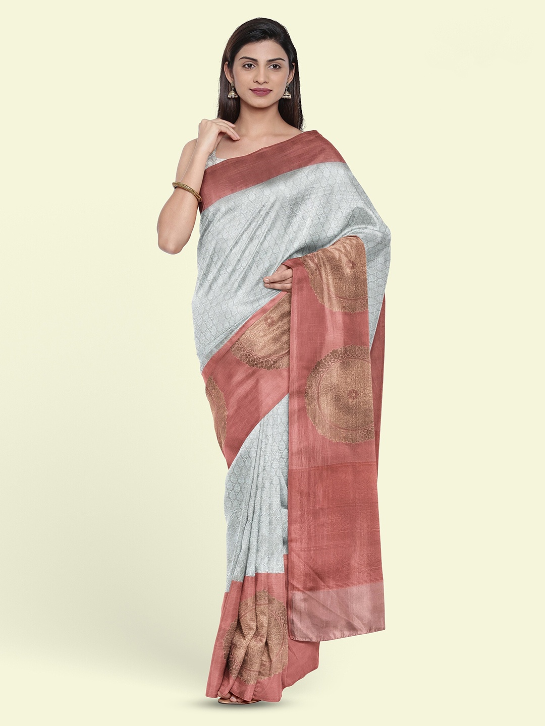 

Muskan Fashion Ethnic Motifs Woven Design Zari Tissue Banarasi Saree, Peach