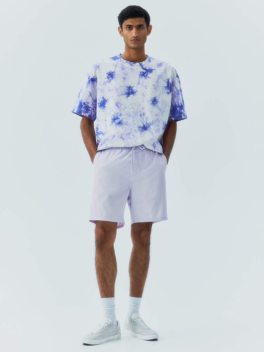 

H&M Men Regular Fit Cotton Shorts, Purple