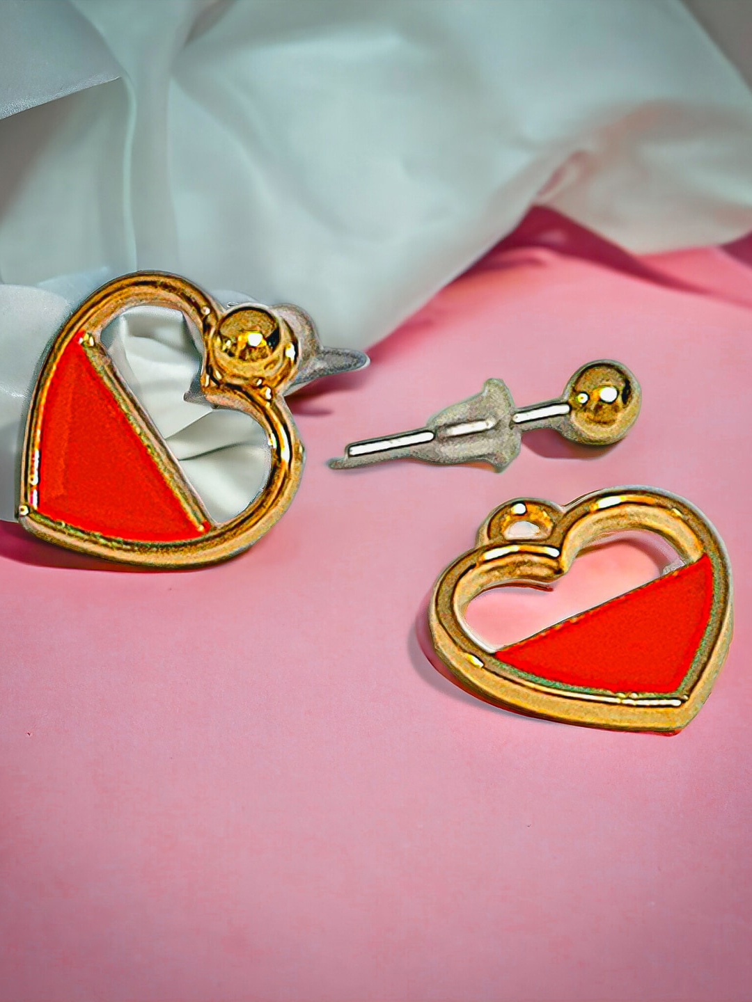 

Manikya Gold Plated Heart Shape Details Jewellery Set