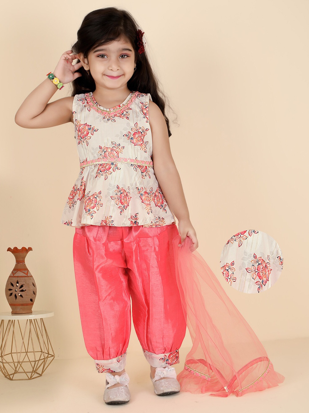 

KIDS FARM Girls Printed Kurti With Pant & Dupatta, Pink
