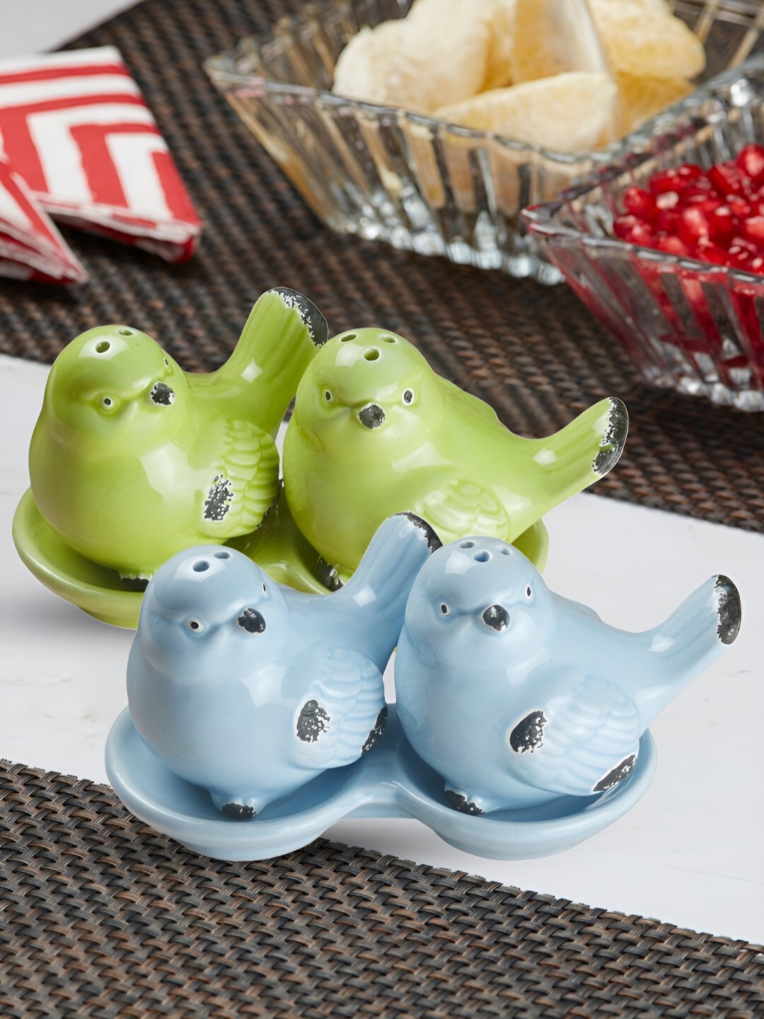 

Kookee Blue & Green 2 Pieces Ceramic Dishwasher Safe Salt and Pepper Shakers