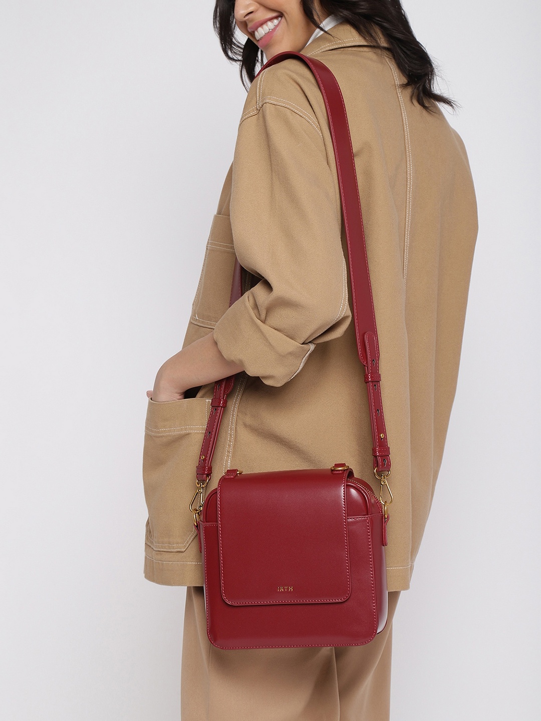 

IRTH Solid Structured Sling Bag, Maroon