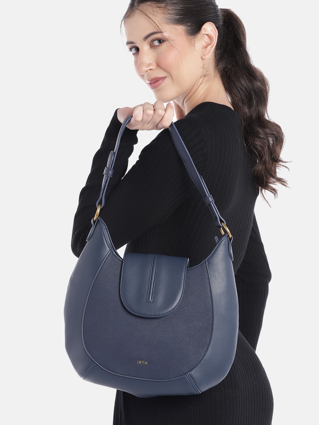 

IRTH Structured Shoulder Bag, Navy blue