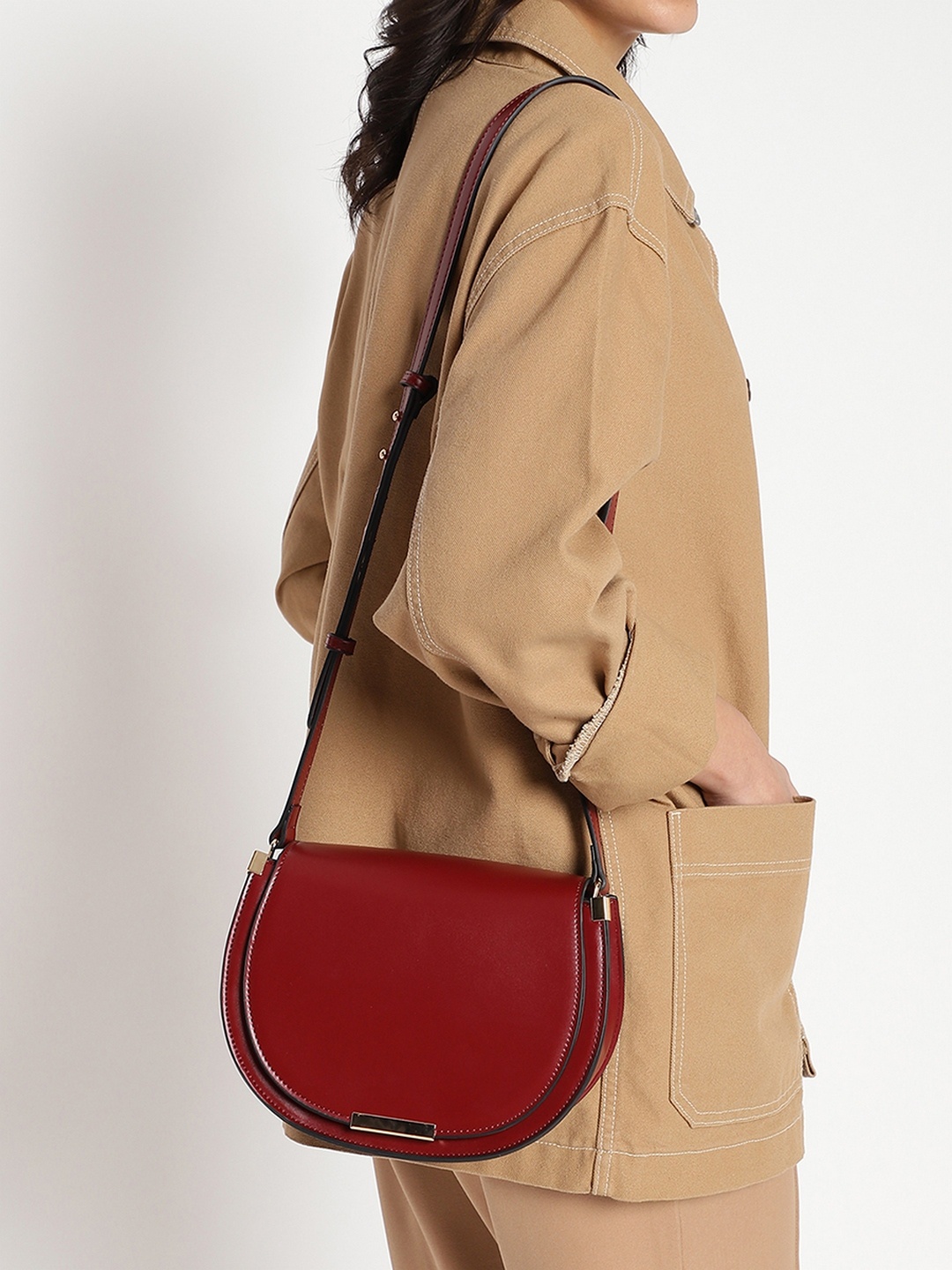 

IRTH Solid Structured Sling Bag, Maroon