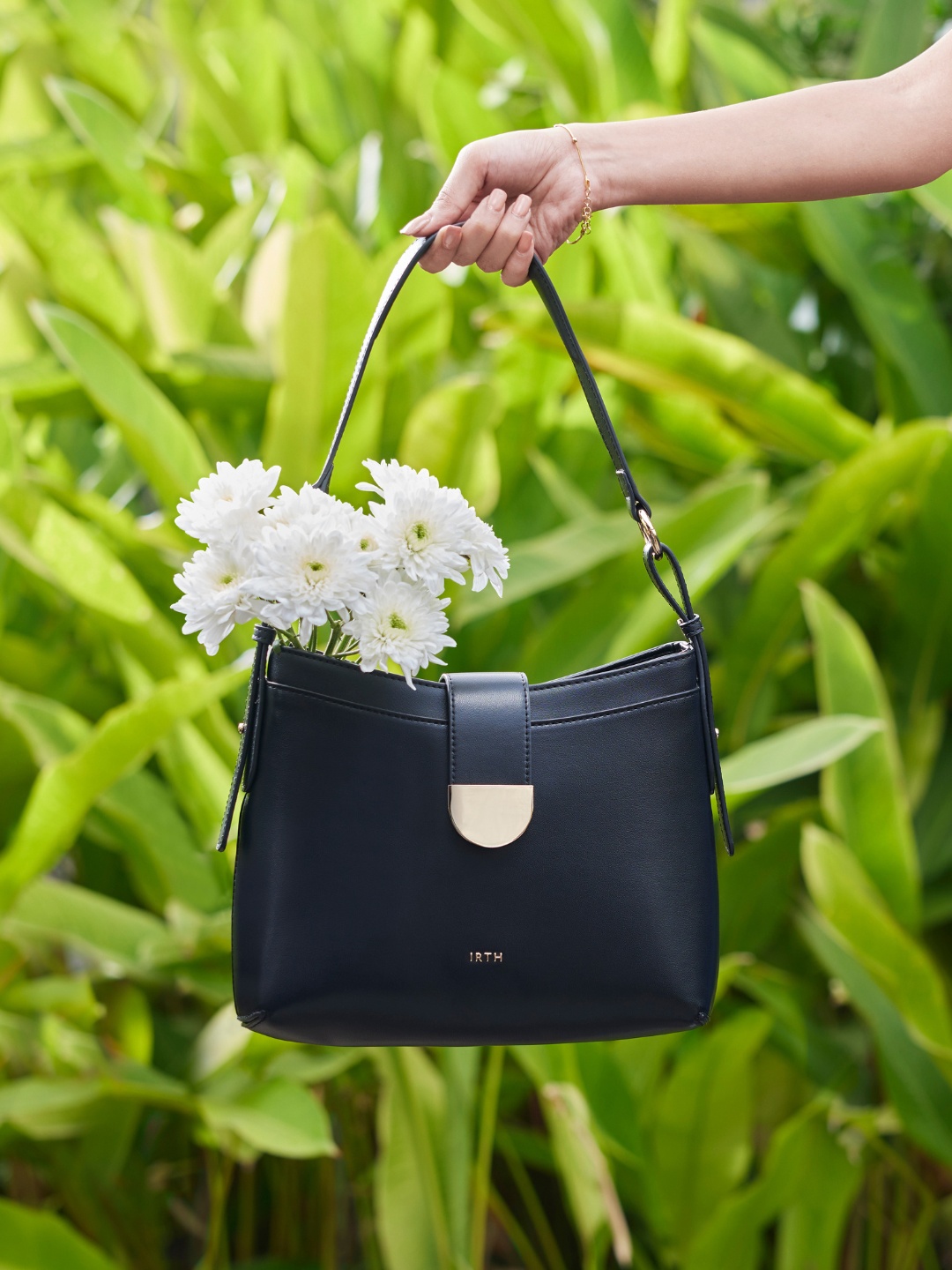 

IRTH Solid Structured Shoulder Bag, Black