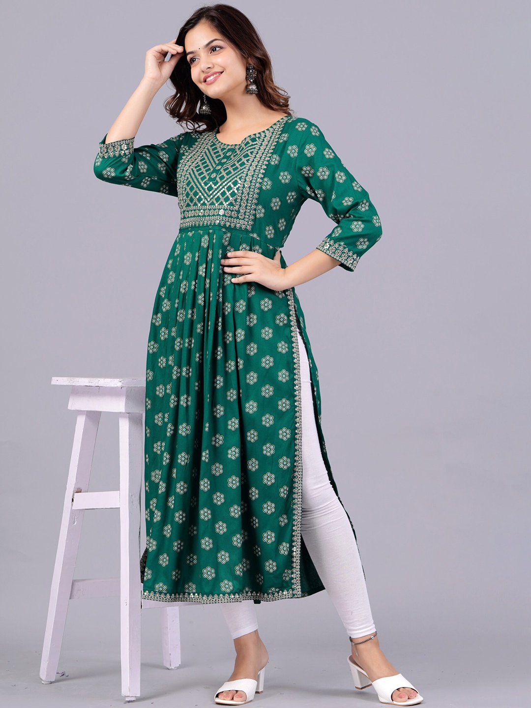 

NEW4U Floral Printed Round Neck Sequinned Aliya Cut Kurta, Green
