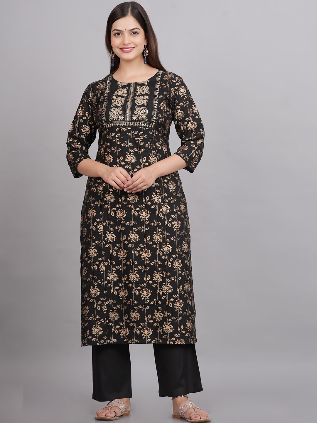 

NEW4U Floral Sequinned Embroidered Round Neck Straight Kurta, Black