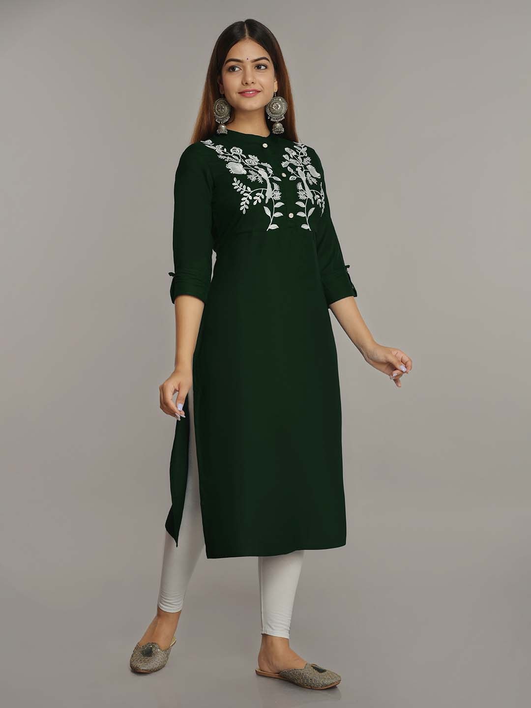 

NEW4U Embroidered Straight Kurta, Green