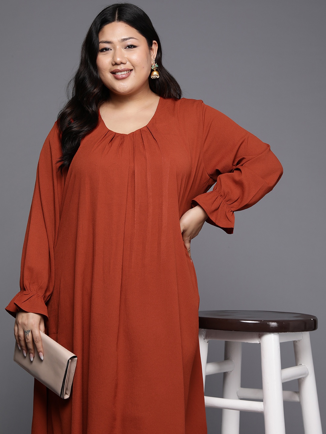 

Varanga Plus Size Bell Sleeves Kurta with Trousers, Rust