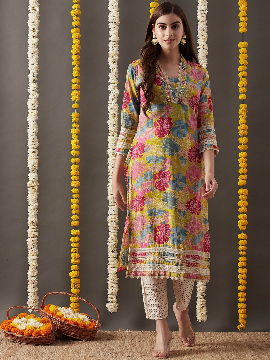 

FASHOR Ethnic Motifs Printed Gotta Patti A-Line Kurta, Yellow