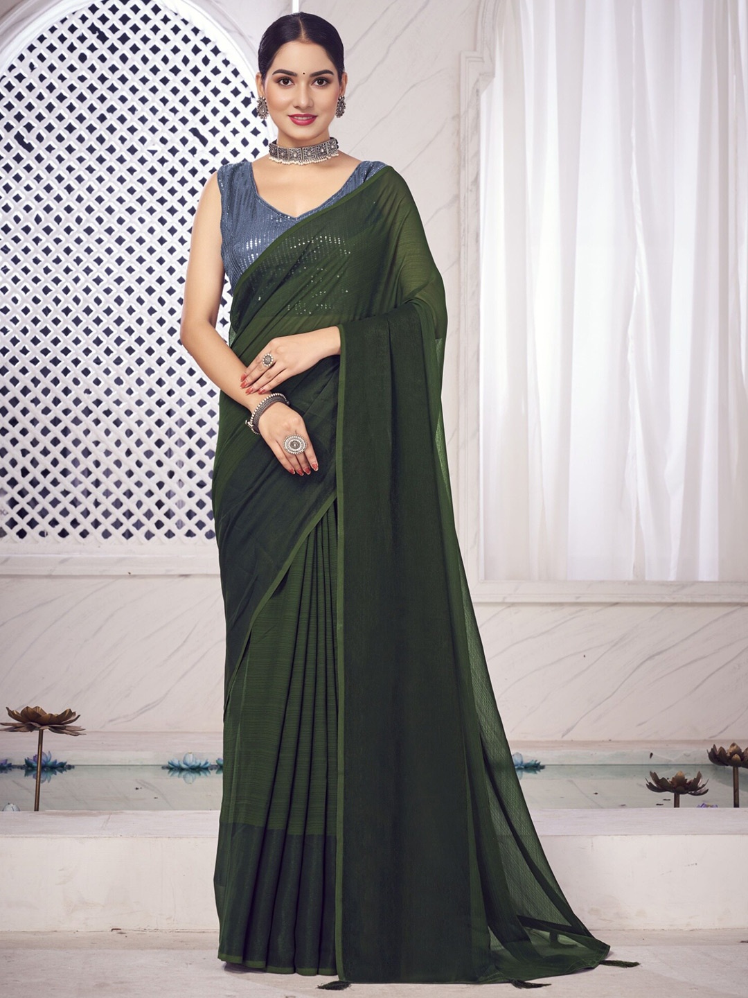 

V3 FASHION STUDIO Green Pure Chiffon Saree