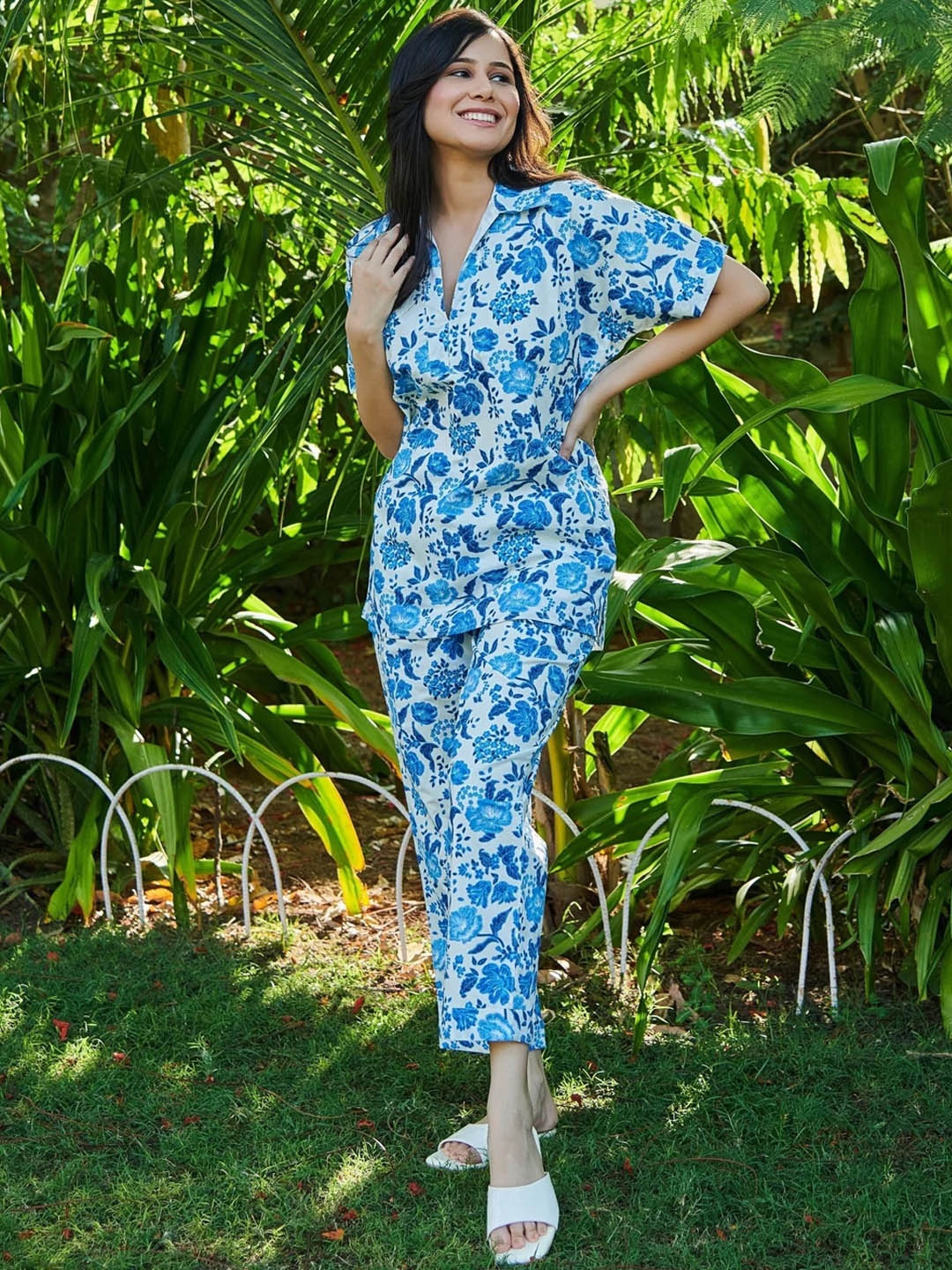 

Civamee Floral Printed Shirt Collar Tunic & Trousers Co-Ord, Blue
