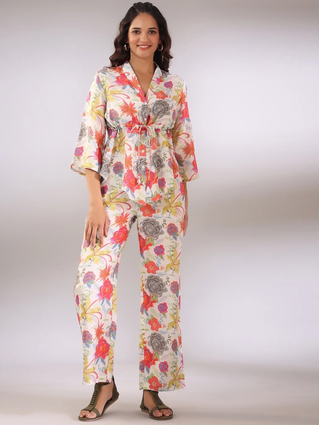 

Civamee Floral Printed Tie Up Tunic With Trouser, White