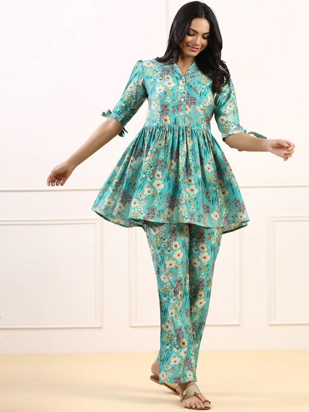 

Civamee Floral Printed V-Neck Tunic With Trousers, Turquoise blue