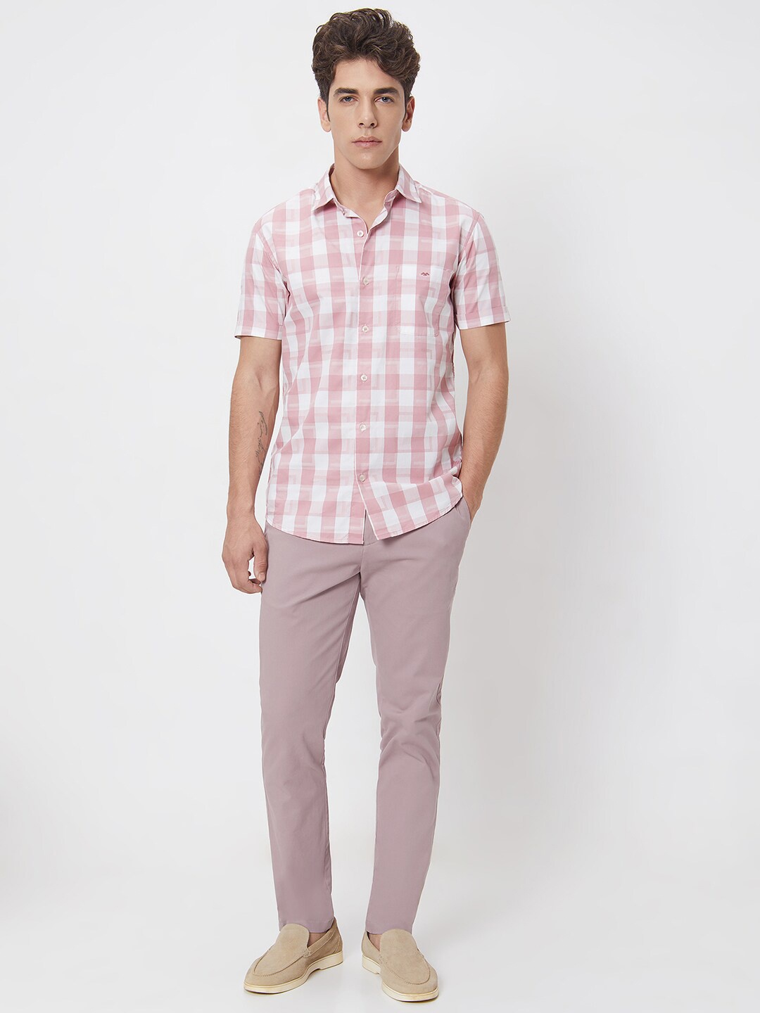 

Mufti Slim Fit Gingham Checks Cotton Casual Shirt, Pink