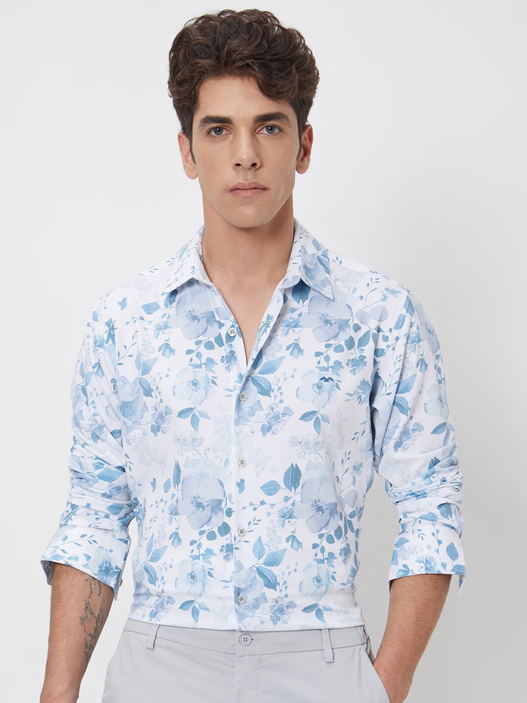 

Mufti Slim Fit Floral Printed Casual Shirt, White
