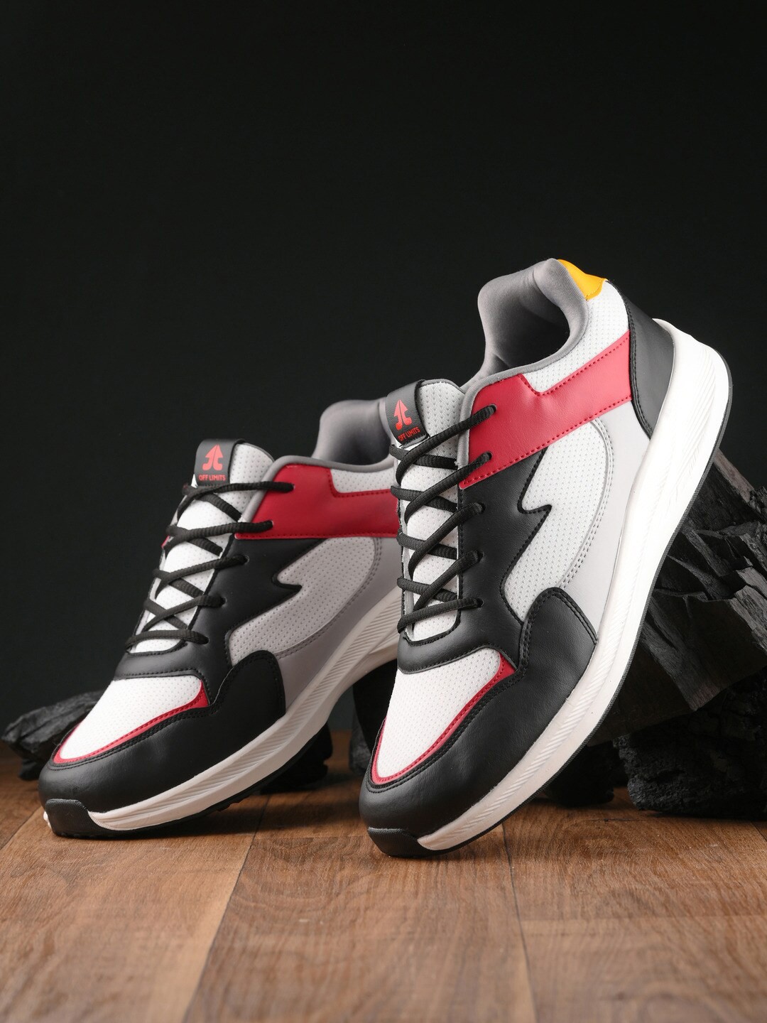 

OFF LIMITS Men Lace-Up Mesh Running Shoes, White