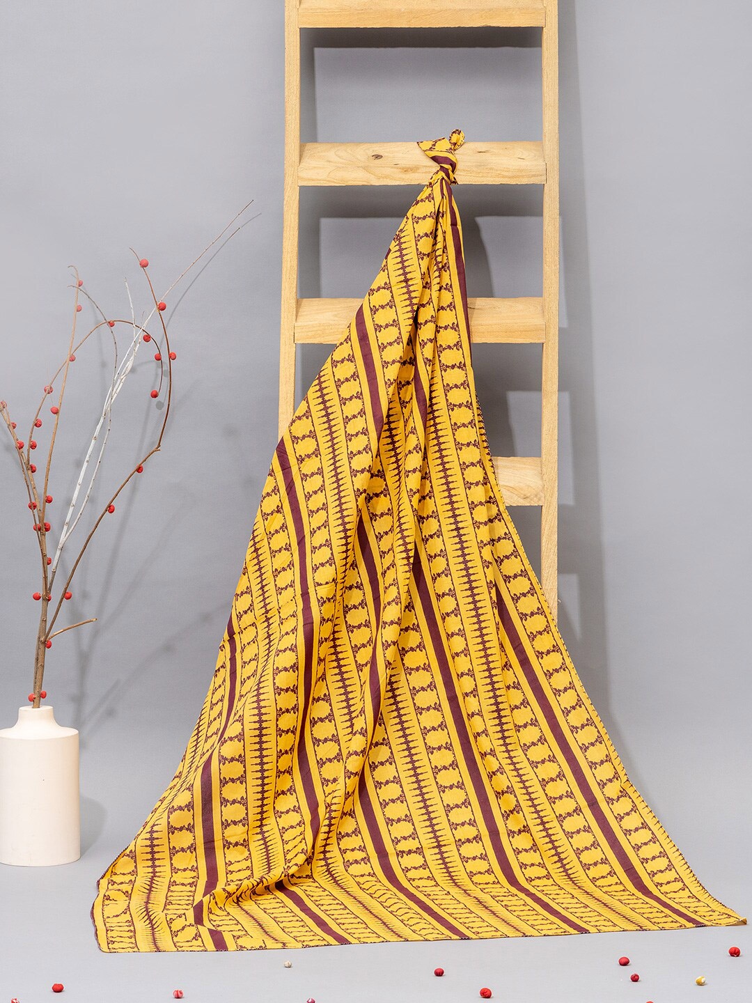 

Contrast Living Ethnic Motifs Printed Pure Cotton Scarf, Yellow