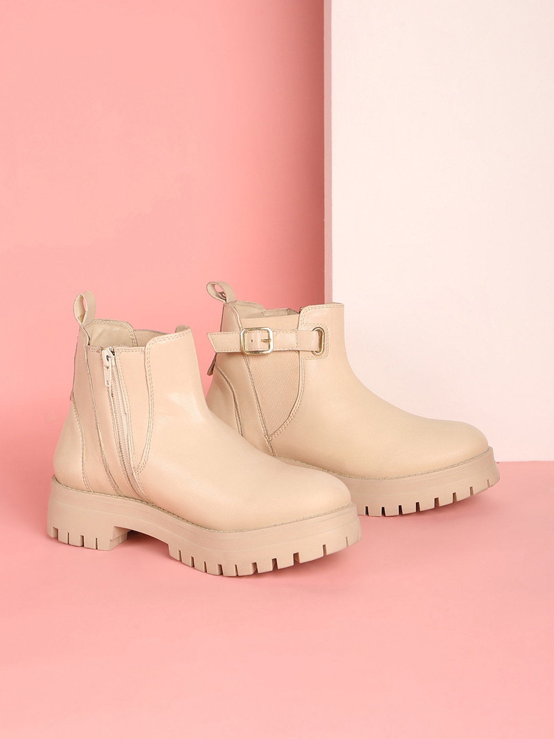 

FOREVER 21 Women Block-Heeled Mid-Top Regular Boots, Beige