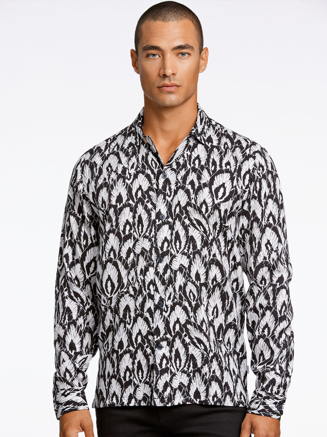 

LINDBERGH Abstract Printed Cuban Collar Lyocell Casual Shirt, White