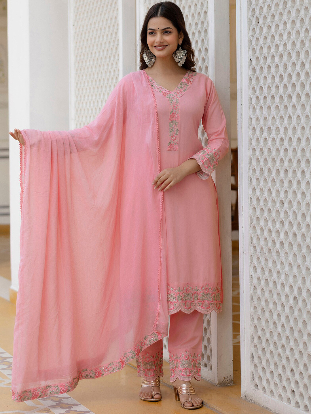 

OMASK Floral Embroidered Straight Thread Work Kurta With Pyjamas & Dupatta, Pink