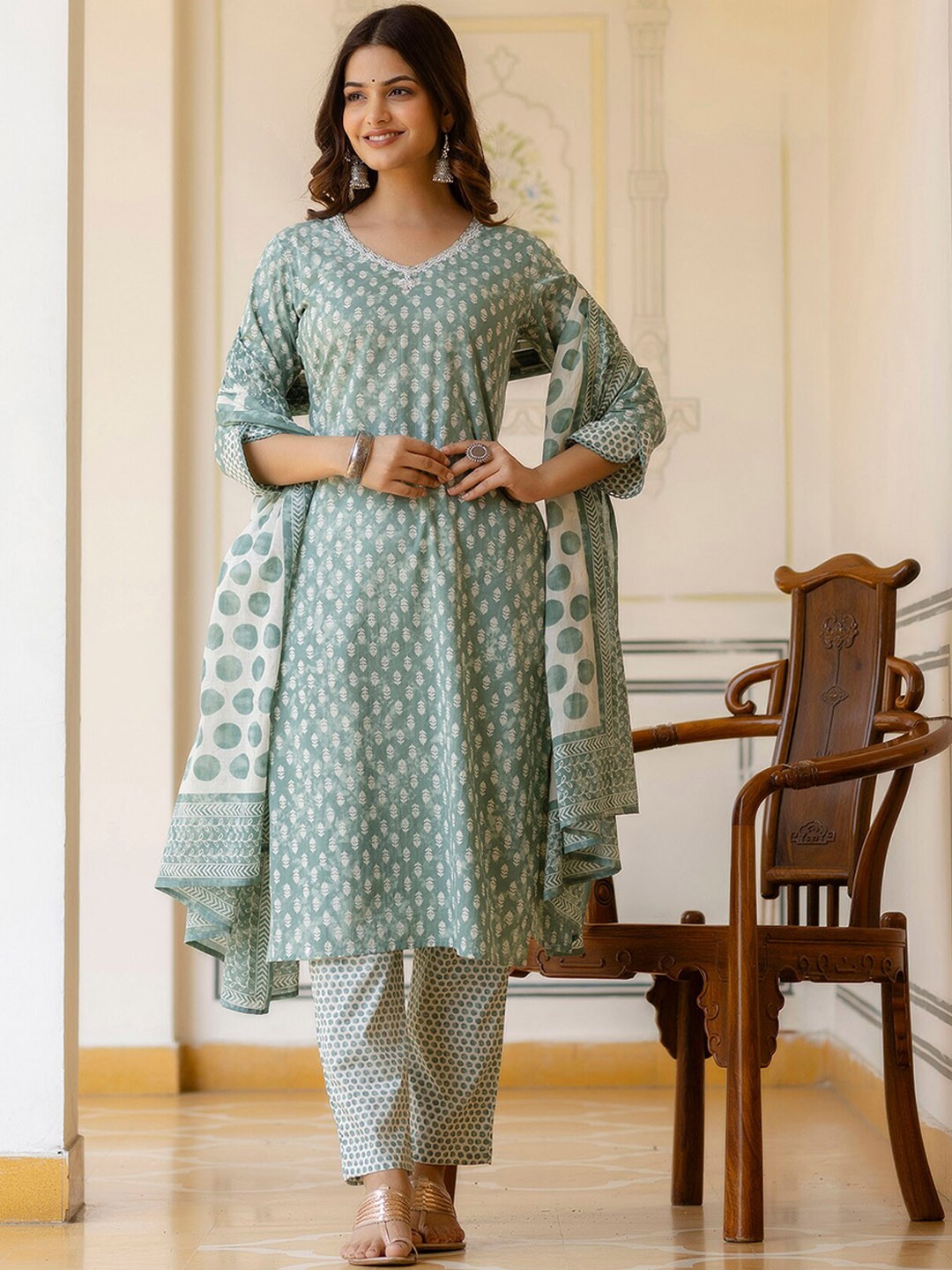 

OMASK Floral Print Round Neck Bead Worked Pure Cotton Kurta with Pyjamas & With Dupatta, Green