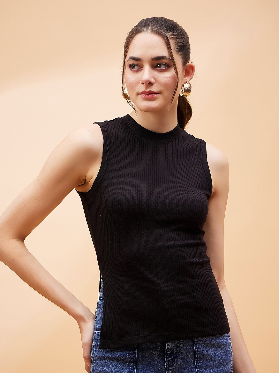 

SASSAFRAS BASICS Sleeveless Fitted Cotton Top, Black