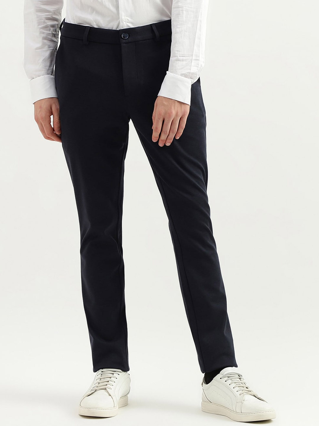 

United Colors of Benetton Men Mid-Rise Slim Fit Trousers, Blue