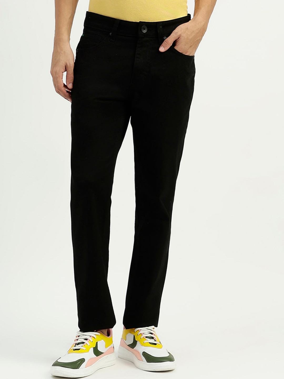 

United Colors of Benetton Men Skinny Fit Mid Rise Clean Look Jeans, Black