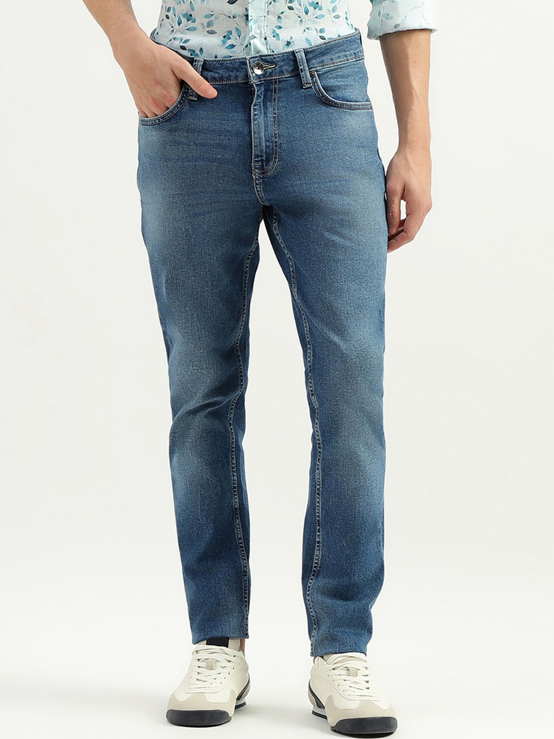 United Colors of Benetton Men Mid-Rise Skinny Fit Light Fade Jeans, Blue