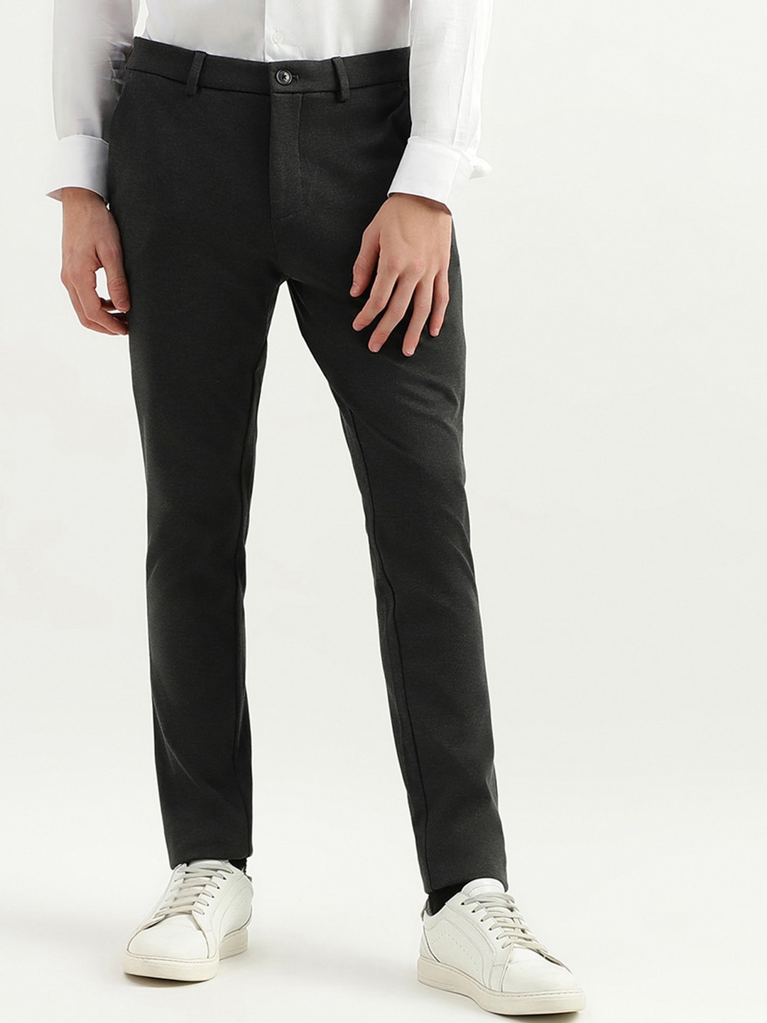 United Colors of Benetton Men Slim Fit Trousers, Grey