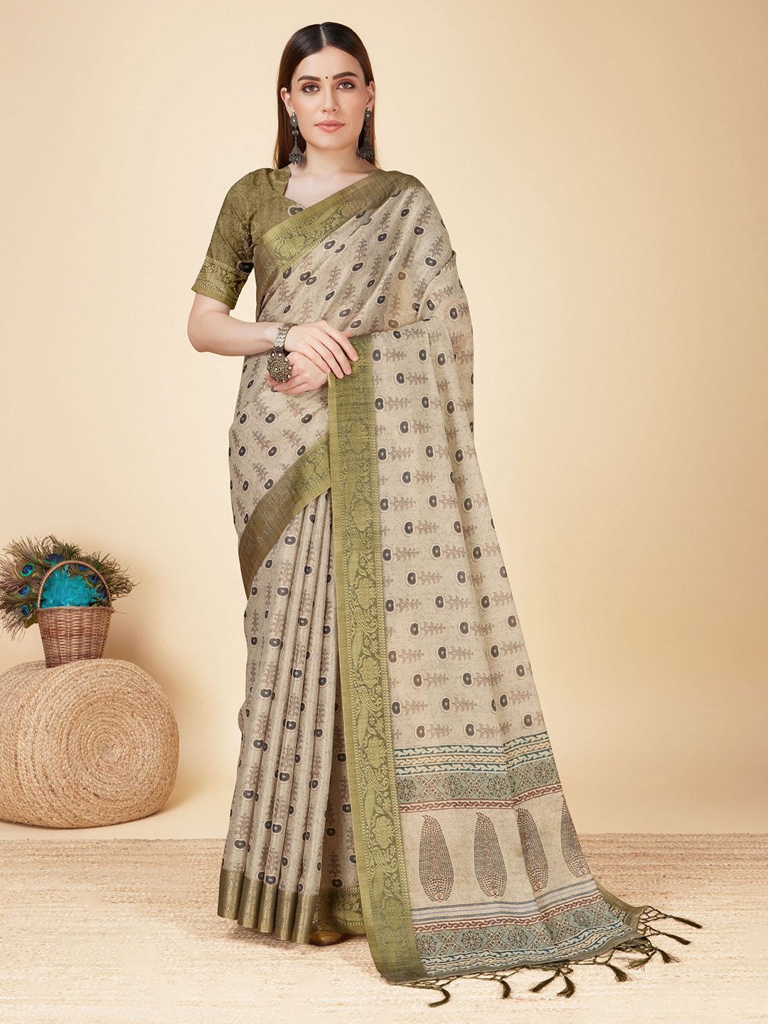

Mitera Floral Pure Silk Zari Saree, Beige