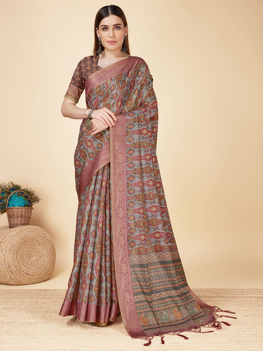 

Mitera Floral Printed Pure Silk Zari Saree, Peach