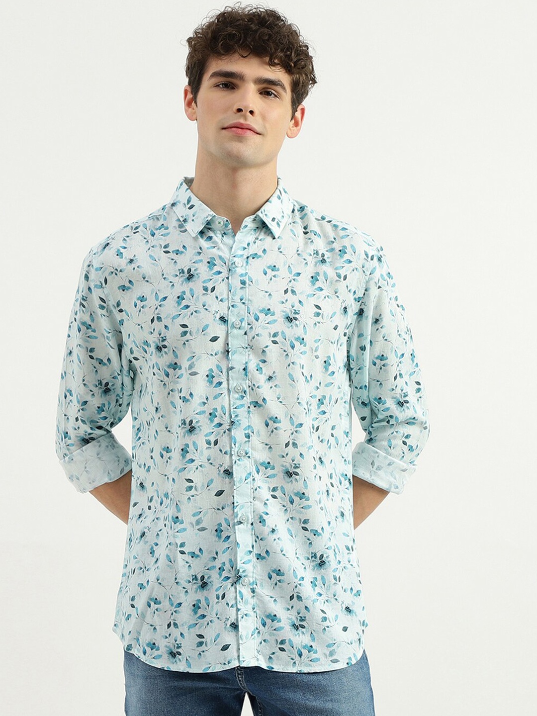 

United Colors of Benetton Floral Printed Slim Fit Spread Collar Curved Casual Shirt, Blue