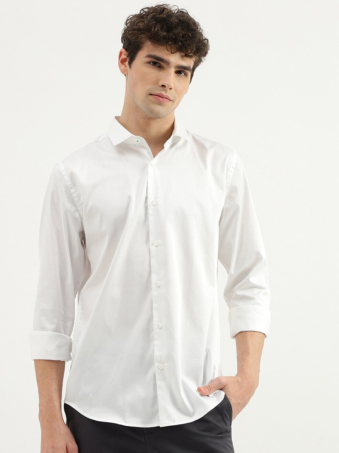 

United Colors of Benetton Spread Collar Cotton Slim Fit Curved Casual Shirt, White
