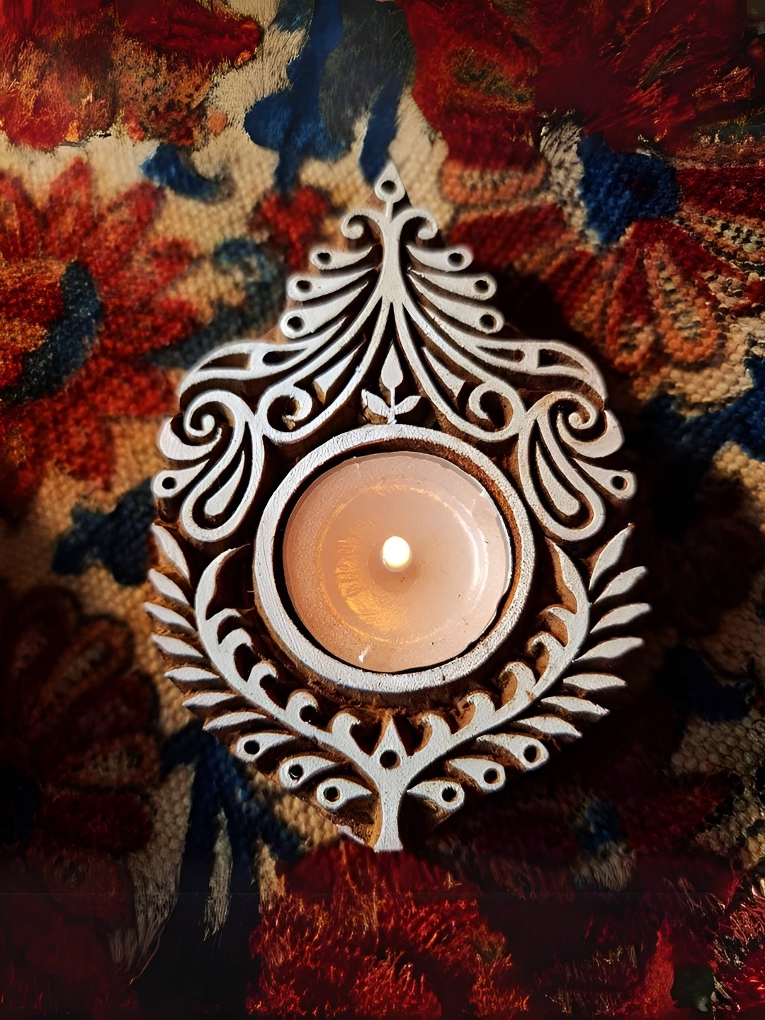 

Peepul Tree Leaf Brown Wooden Block Tealight Holder