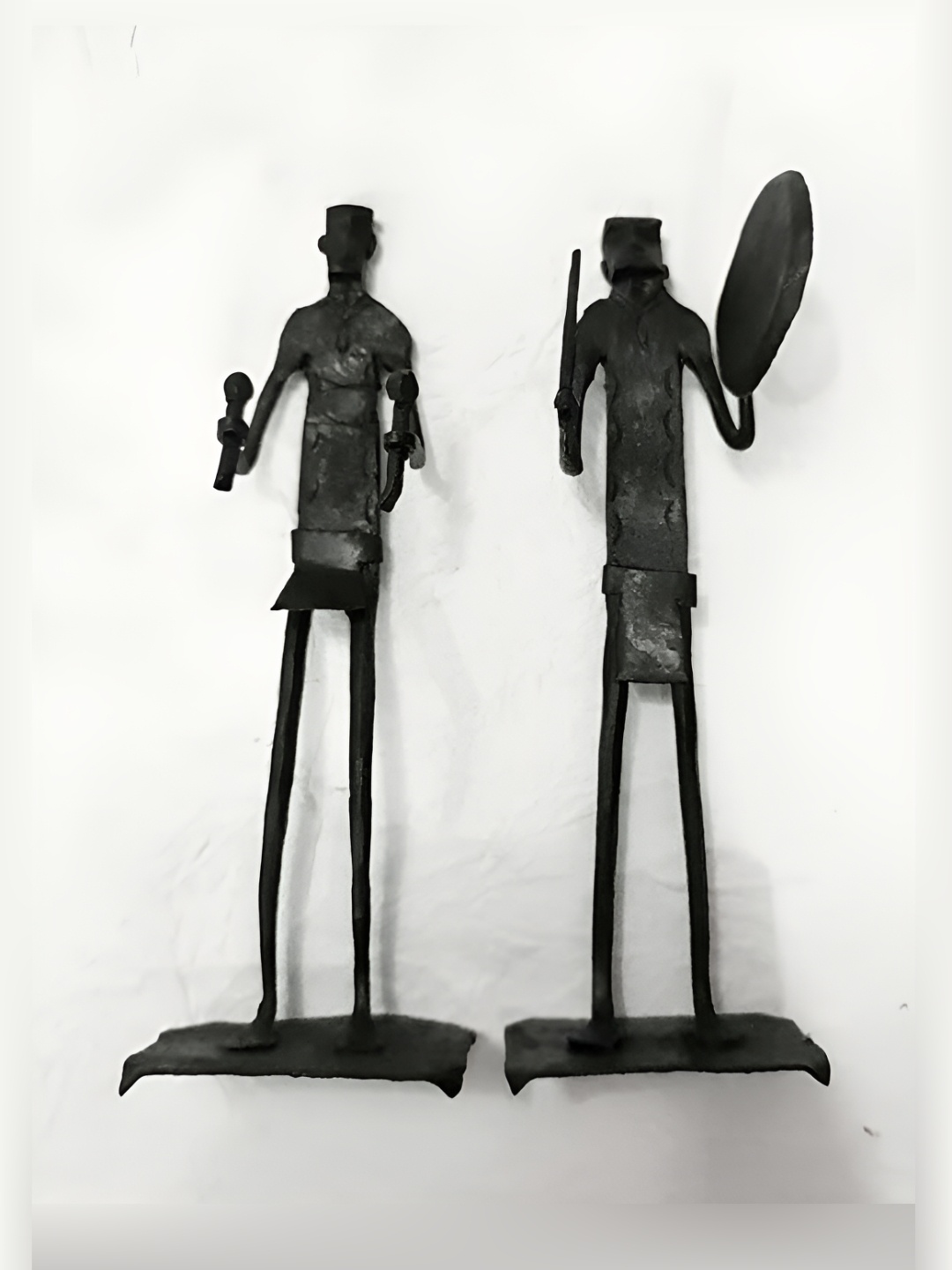 

Peepul Tree Black 2 Pieces Standing Musicians Figurine Showpieces