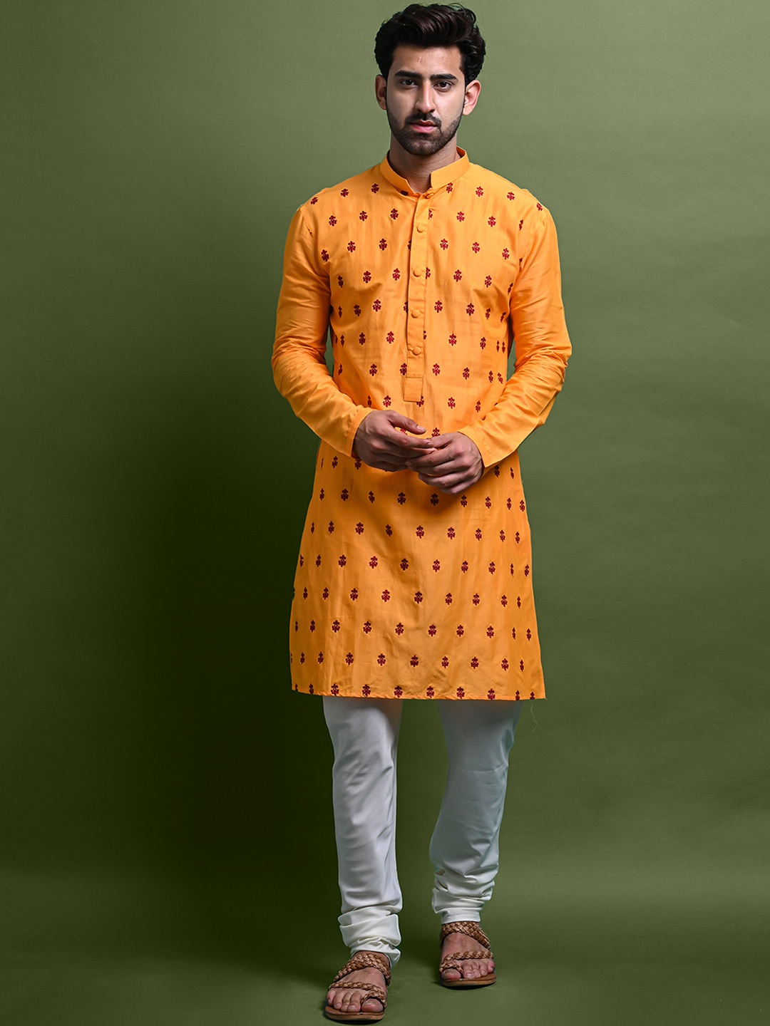 

VESHAM Ethnic Motifs Thread Work Mandarin Collar Kurta, Yellow