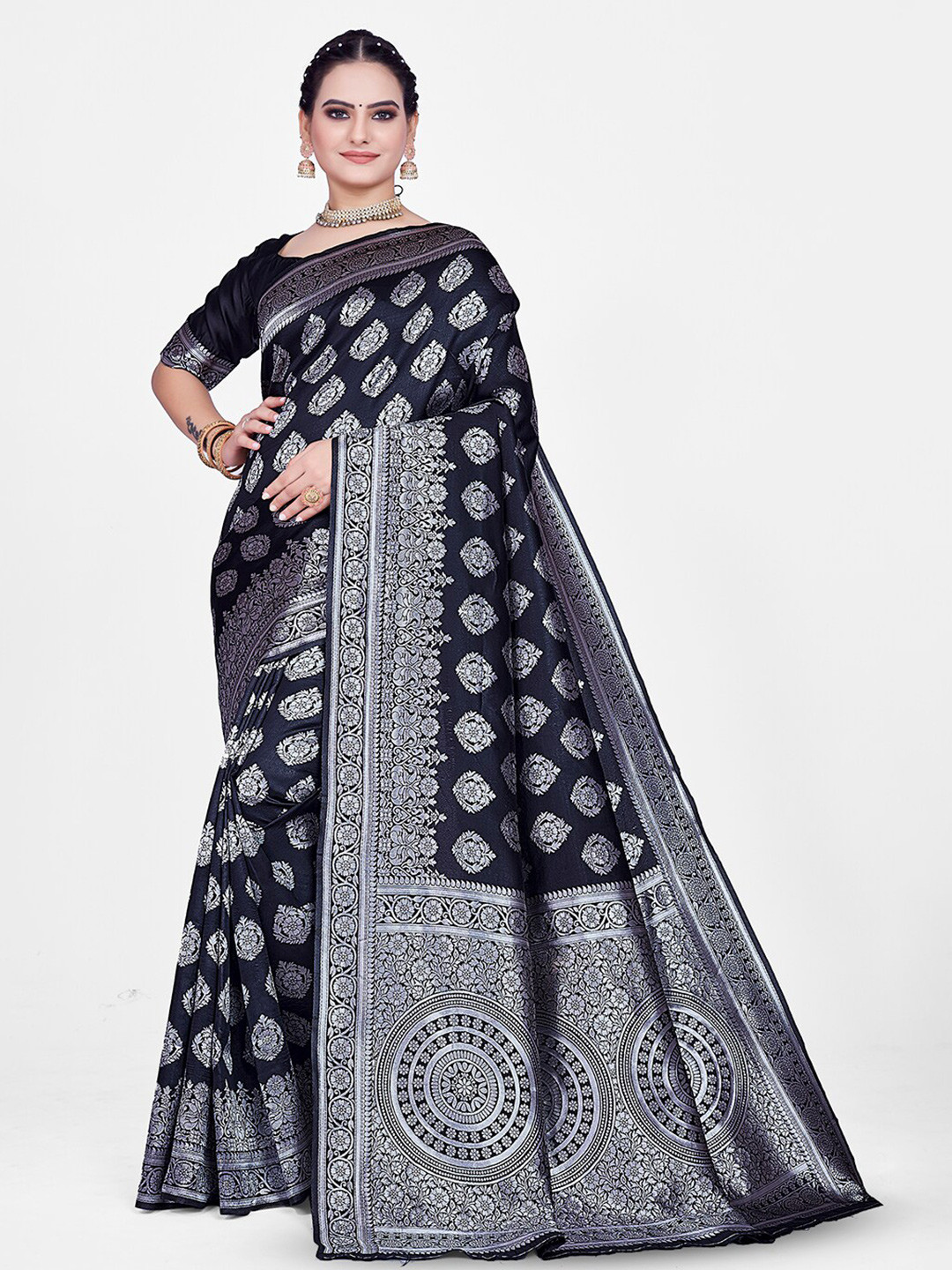 

HOMIGOZ Ethnic Motifs Woven Design Zari Banarasi Saree, Black