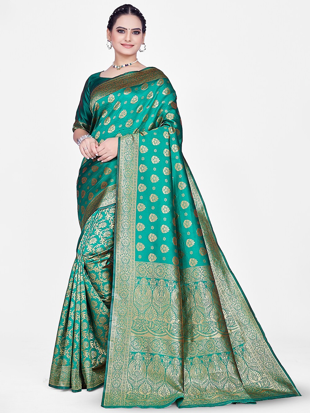 

HOMIGOZ Ethnic Motifs Woven Design Zari Banarasi Saree, Green