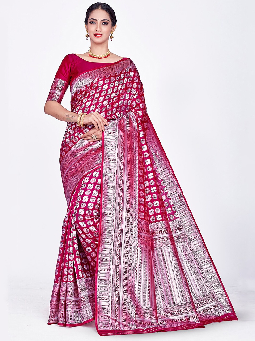 

HOMIGOZ Ethnic Motifs Woven Design Zari Banarasi Saree, Purple