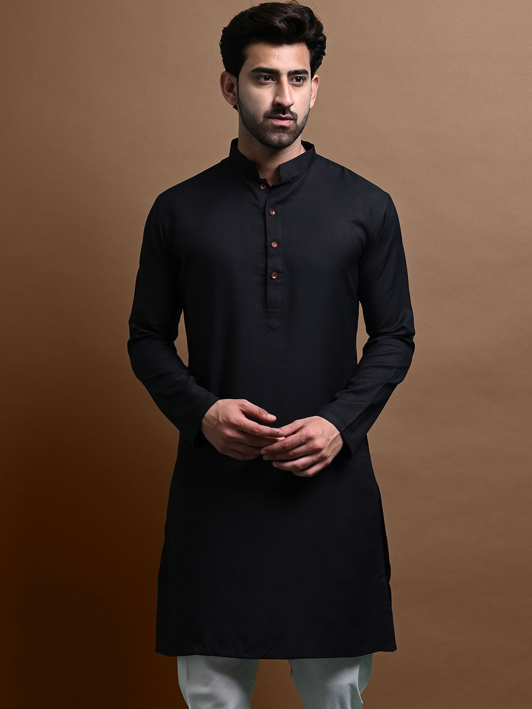 

VESHAM Mandarin Collar Long Sleeves Kurta, Black